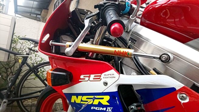 NSR250Rステアリングダンパー＆ブレーキキャリパー交換しました